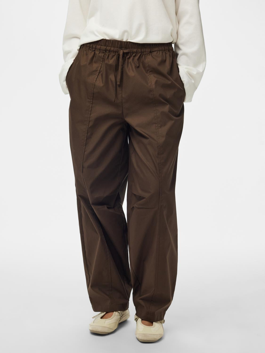 model_shot-front